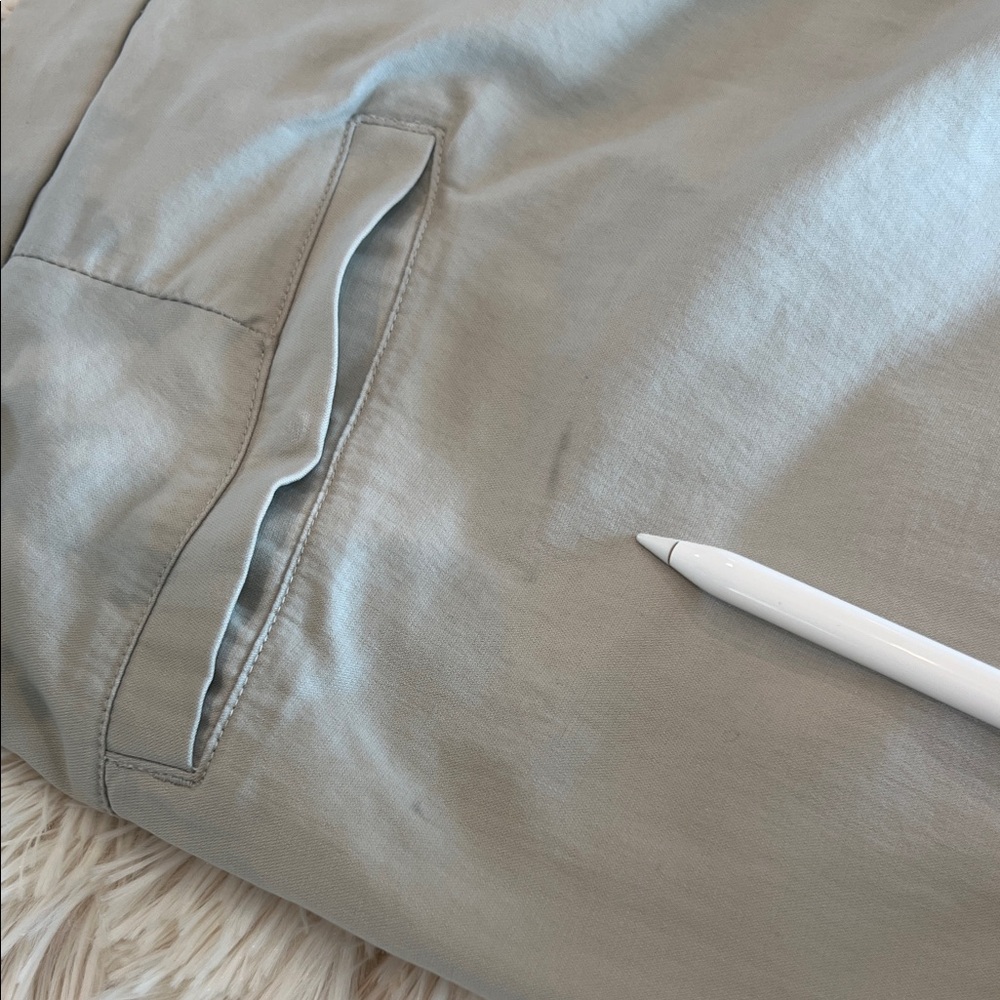 Lululemon Men’s 31”x26” Commission Pant Classic - Color is Silverstone - Picture 12 of 14